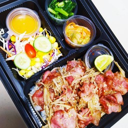 ข้าวหน้า เห็ดเข็มทอง เบค่อนอบเนย