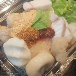 พีพีบะหมี่เกี๊ยวไส้แตก