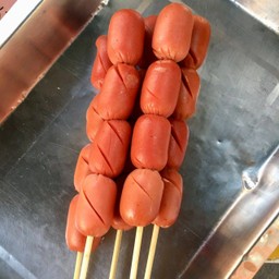 ไส้กรอกแดง