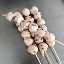 ลูกชิ้นปลาหมึก