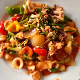 ปลาหมึกผัดไข่เค็ม