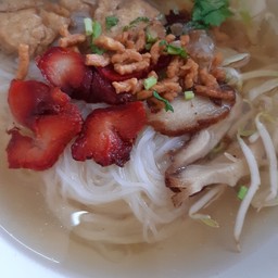 ก๋วยเตี๋ยวน้ำใส