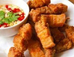 หมูสามชั้นทอดน้ำปลา