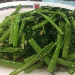 ผัดผักบุ้งน้ำมันหอย