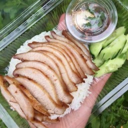 ข้าวคอหมูทอดเจ๊เจ