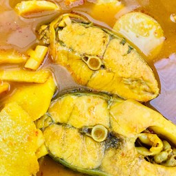 แกงส้มปลากะพงหน่อไม้ดอง