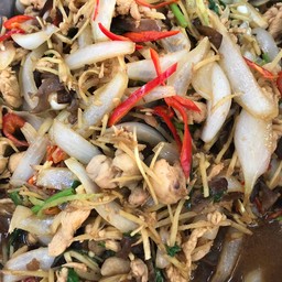 ไก่ผัดขิง