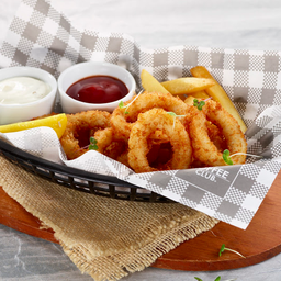 CALAMARI & CHIPS