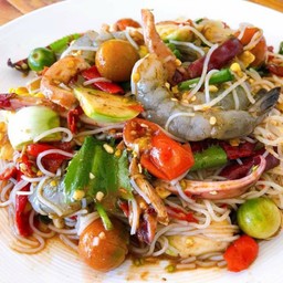 ตำขนมจีนปลาหมึกกุ้งสด