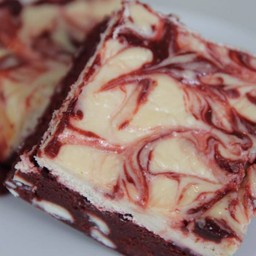 Red Velvet Cream Cheese Brownie