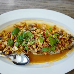 ปลากะพงลุยสวนสมุนไพร