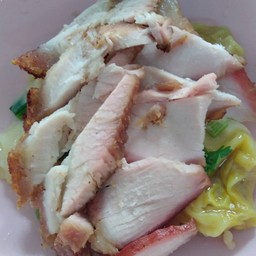 เกี๊ยวหมูแดง+หมูกรอบ
