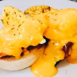 Eggs Benedict Bacon