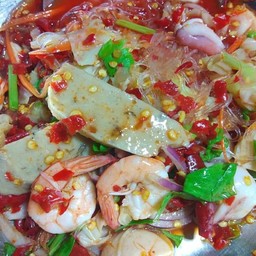 ยำวุ้นเส้นกุ้งหมูยอ