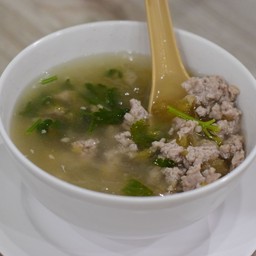 แกงจืดบ๊วยหมูสับ