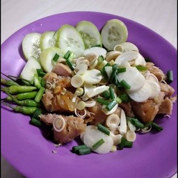 แหนมย่าง