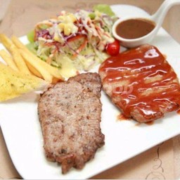 B หมูสไปซี่+หมูสันนอก