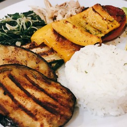 Noam's Special.(GrilledVeggies, Roast Chicken,Fried Spinach,Avocado & Rice