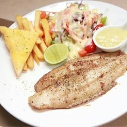 สเต็กปลาดอรี่ย่างพริกไทยดำ