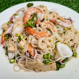 ยำขนมจีนทะเล