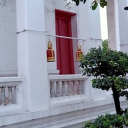 ระฆังล้อมพระวิหาร