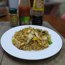 มาม่าผัดหมู