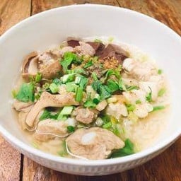 ข้าวต้มเครื่องในล้วน