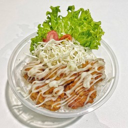 ข้าวหน้าไก่คาราเกะราดมายองเนส