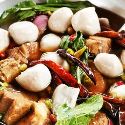 หมูตุ๋นยันหว่างหม้อไฟรสแซ่บ