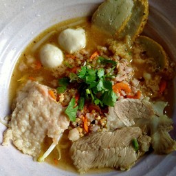 ก๋วยเตี๋ยวต้มยำโบราณ สูตรคุณแม่