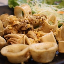 ปลาหมึกทอดกระเทียม