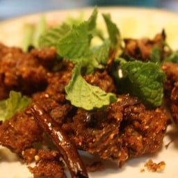 ลาบหมูทอด