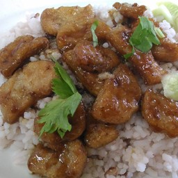 ข้าวหน้าหมูซีอิ้ว