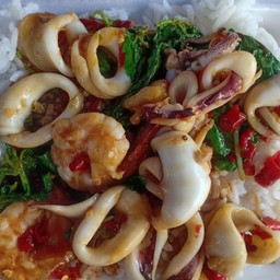 ผัดกะเพราทะเล