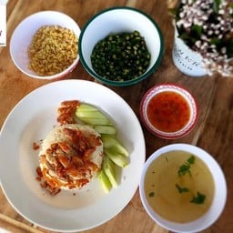 ข้าวมันไก่นายบุญกึ่ม