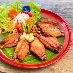 แหนมปีกไก่ขัวแดง