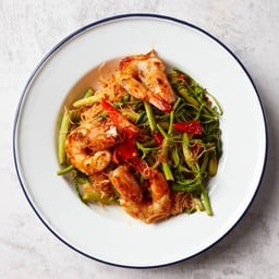 เส้นหมี่ผัดผักกระเฉดกุ้ง [Rosniyom]