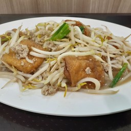 ถั่วงอกผัดเต้าหู้หมูสับ