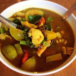 แกงป่าไก่บ้าน