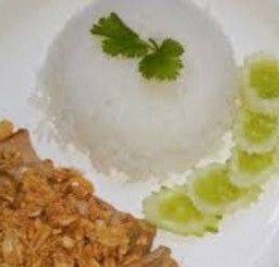 หมูทอดกระเทียมพริกไทยราดข้าว