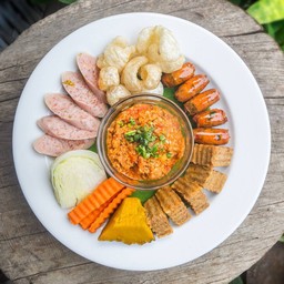 ออเดิร์ฟเมืองน้ำพริกอ่อง