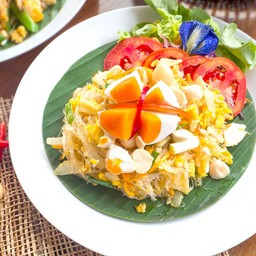 วุ้นเส้นผัด ไข่เค็ม