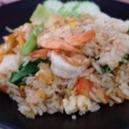 ข้าวผัดรวมมิตร