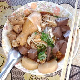 เตี๋ยวไก่มะระบุฟเฟ่ต์ น้องนุ๊กป้าเหนอ