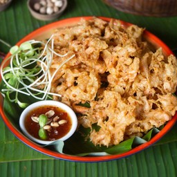 กุ้งฝอยชุปแป้งทอด