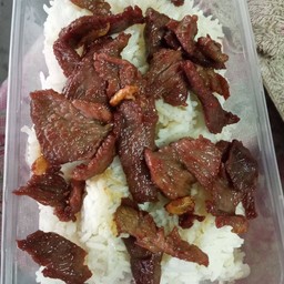 ข้าวหมูทอดกระเทียม