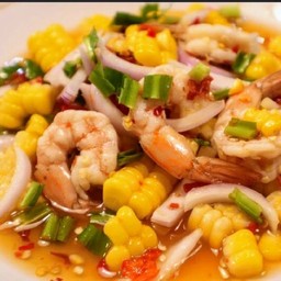 ยำข้าวโพดกุ้ง