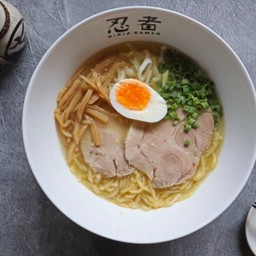 ราเมนซุปเกลือเนย