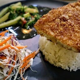 ข้าวกะเพราปลาทอด