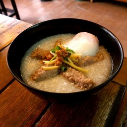โจ๊กหมูล้วนใสไข่(พิเศษ)